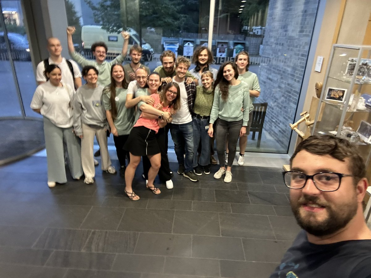 FreiburgiGEM's tweet photo. It‘s officially WIKI FREEZE  🎊🎊 👩‍💻👨‍💻 @iGEM ♥️ https://t.co/9roQsMvmjy