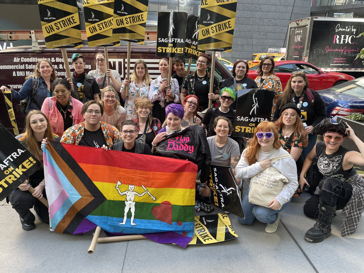 OFMStrike's tweet photo. Thank you to everyone who made it out and striked it through as a crew!! 

#ofmstrike #SAGAFTRAstrike #SAGAFTRAstrong https://t.co/JyR7gXfED6