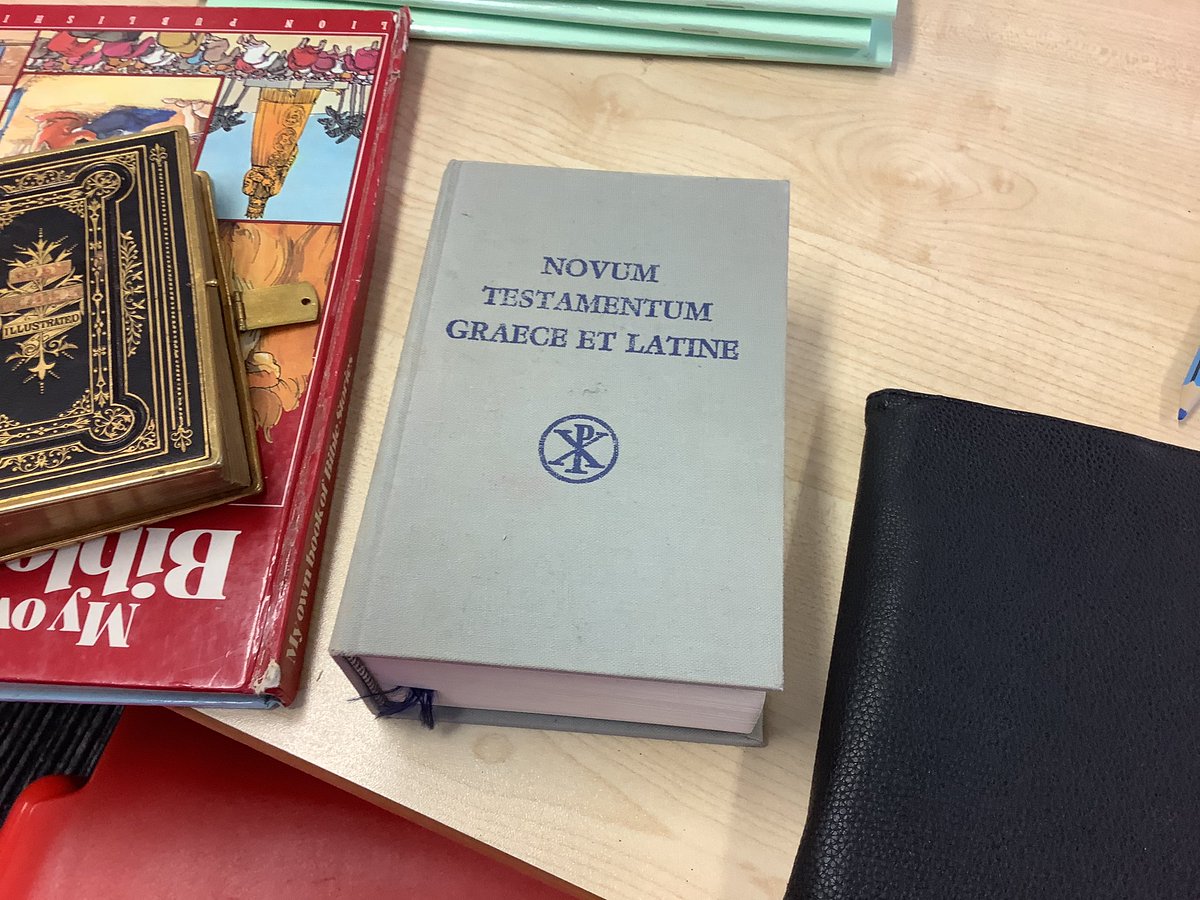 StPhilipsY2C's tweet photo. Today, Reverend Sarah visited us with lost fo special Bibles. She talk to us about why the Bible is special to her, why we have the Bible and why lots of people use the Bible. The children created fantastic questions for her to answer. #teamstphilips @StPhilipCEAP https://t.co/YM5AmRsnMg