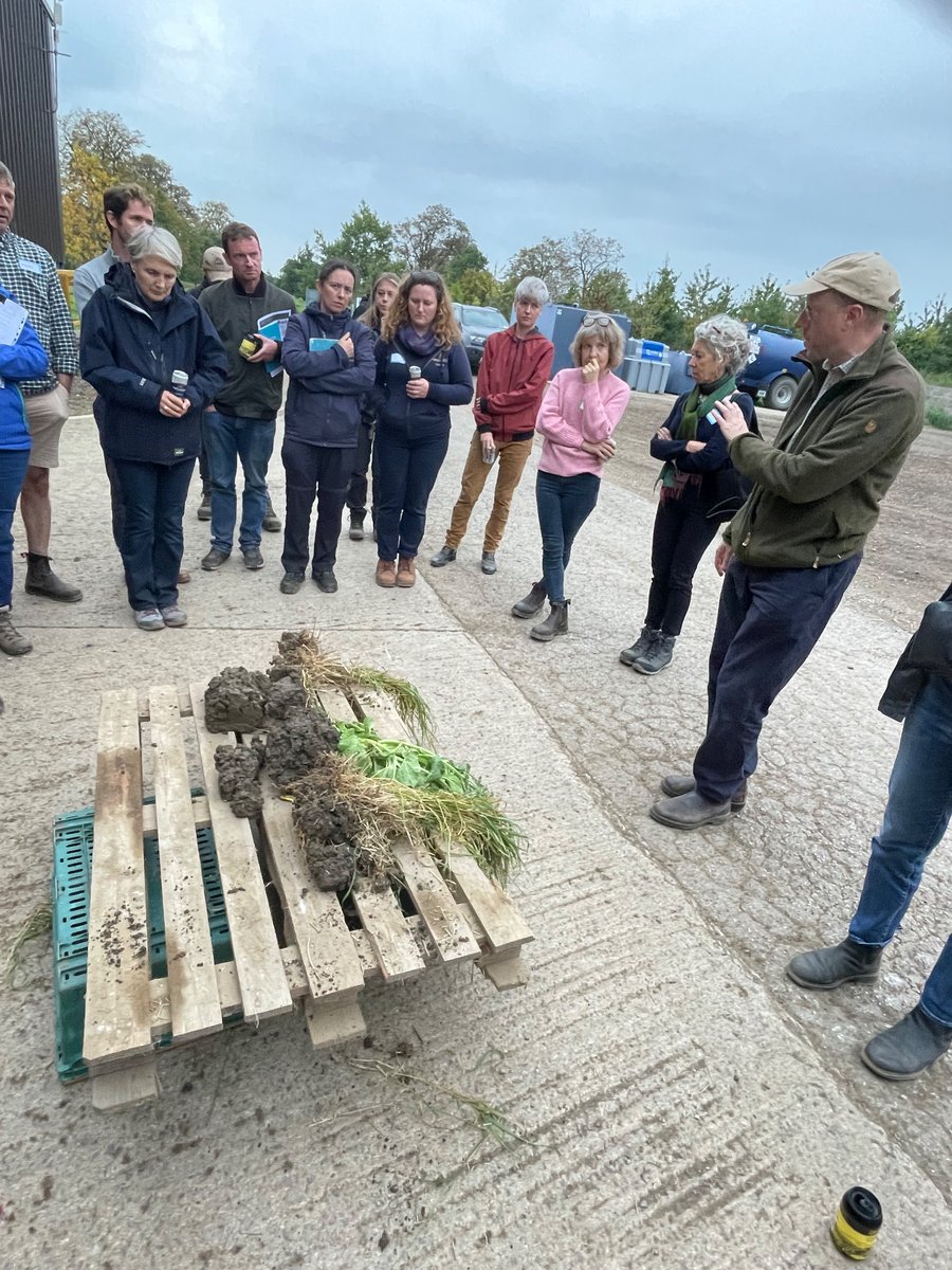 An inspirational &amp; practical Thame Farmer Cluster #SoilHealth workshop y’day looking at management for healthy soil structure, &amp; farm-scale composting for field application.