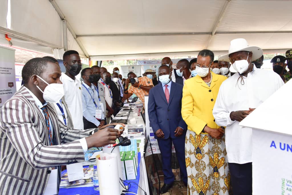 Onc_nrm1's tweet photo. While at the 20th anniversary of the NCHE, the National Chairman @NRMOnline /Head of State HE @KagutaMuseveni advised that Education should be about understanding nature and its laws to solve our day-to-day challenges. 

#JajjaKuBallot2023 https://t.co/FKTR6dkhhc