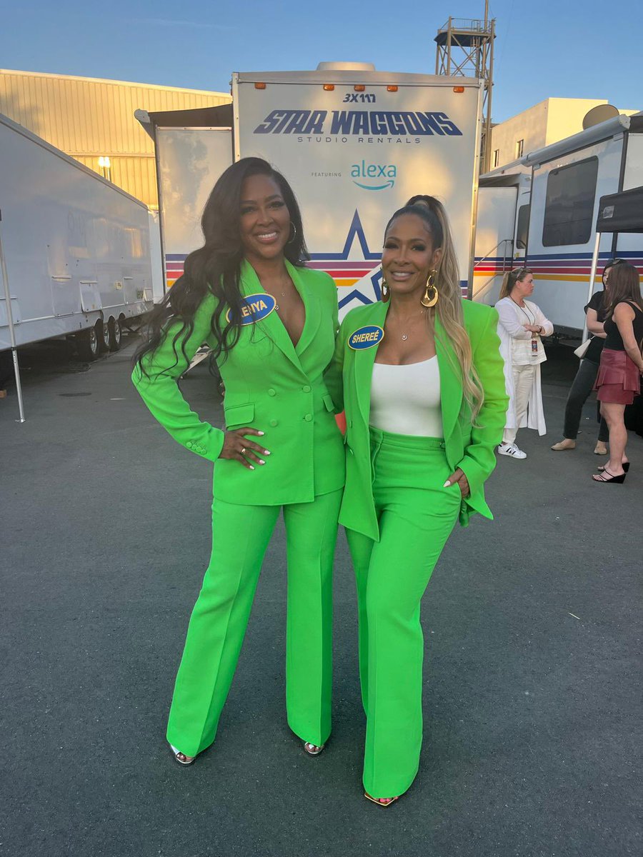 IamSheree's tweet image. Great minds think alike! Fun times w/ my girl @KenyaMoore on the @familyfeudabc set 💚 #RHOA #LostFiles #TBT #WhoGonCheckMeBoo #SheByShereè