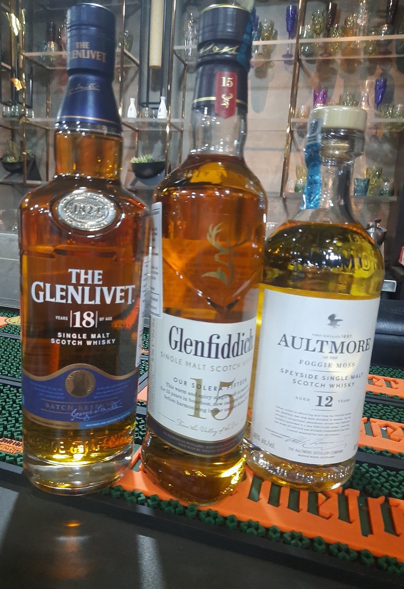 CalcuttaMalt's tweet photo. Tasting!
Speyside vertical!
@BACARDI @dewars @GlenfiddichSMW @TheGlenlivet 
#speyside https://t.co/zHjo2Y0ihU
