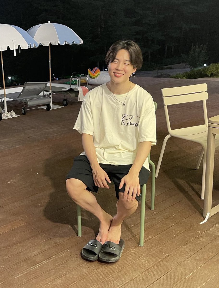 rochero24's tweet photo. HBD JIMIN ILYSM https://t.co/9en1E6xt1U