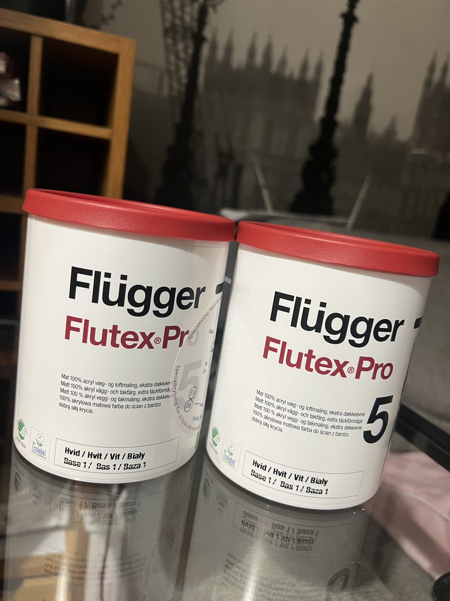 marek_2k22's tweet photo. Kurde…jo nie wiedziol że 9 litrów farby może kosztowa prawie 600 zł 😳 #flugger https://t.co/NslOQhkdFf
