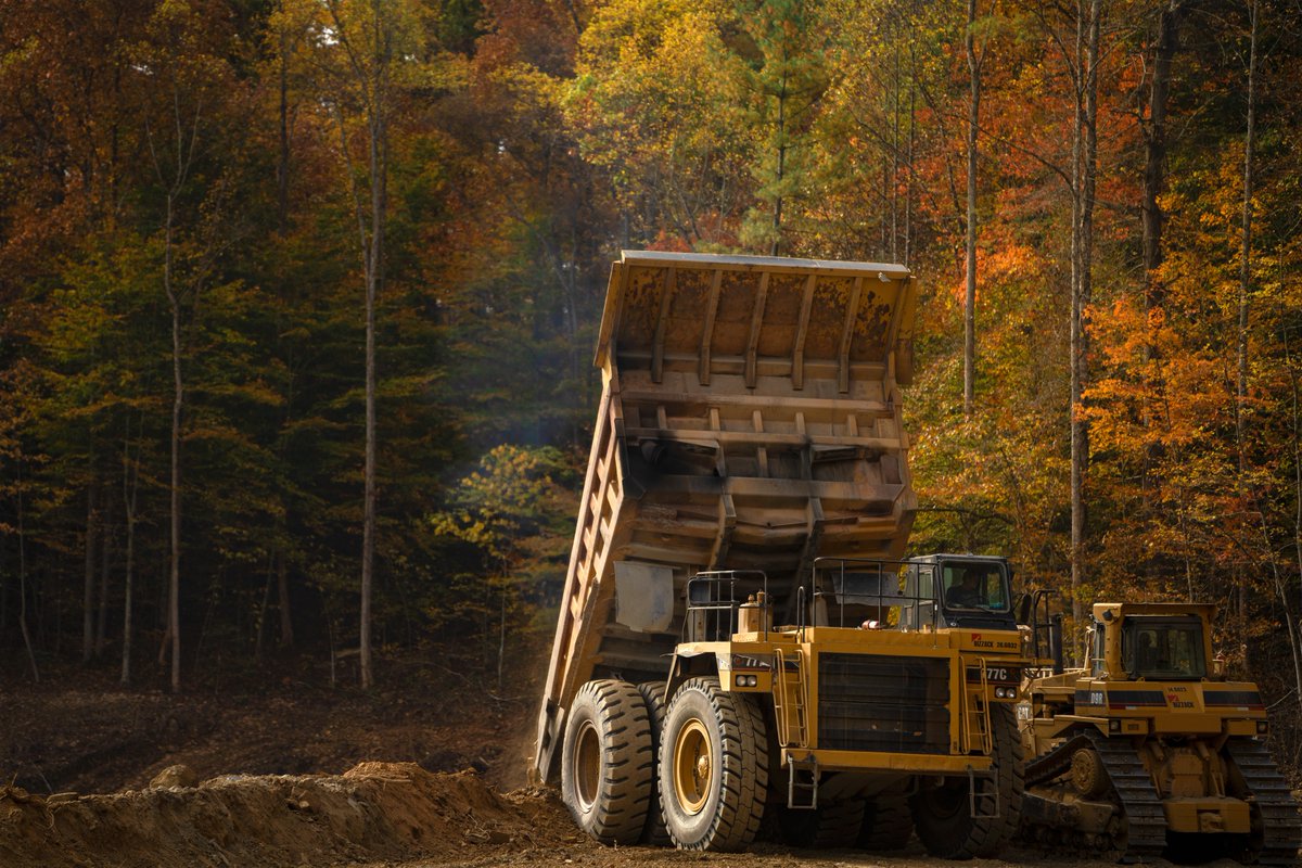 Mountain Parkway tweet media