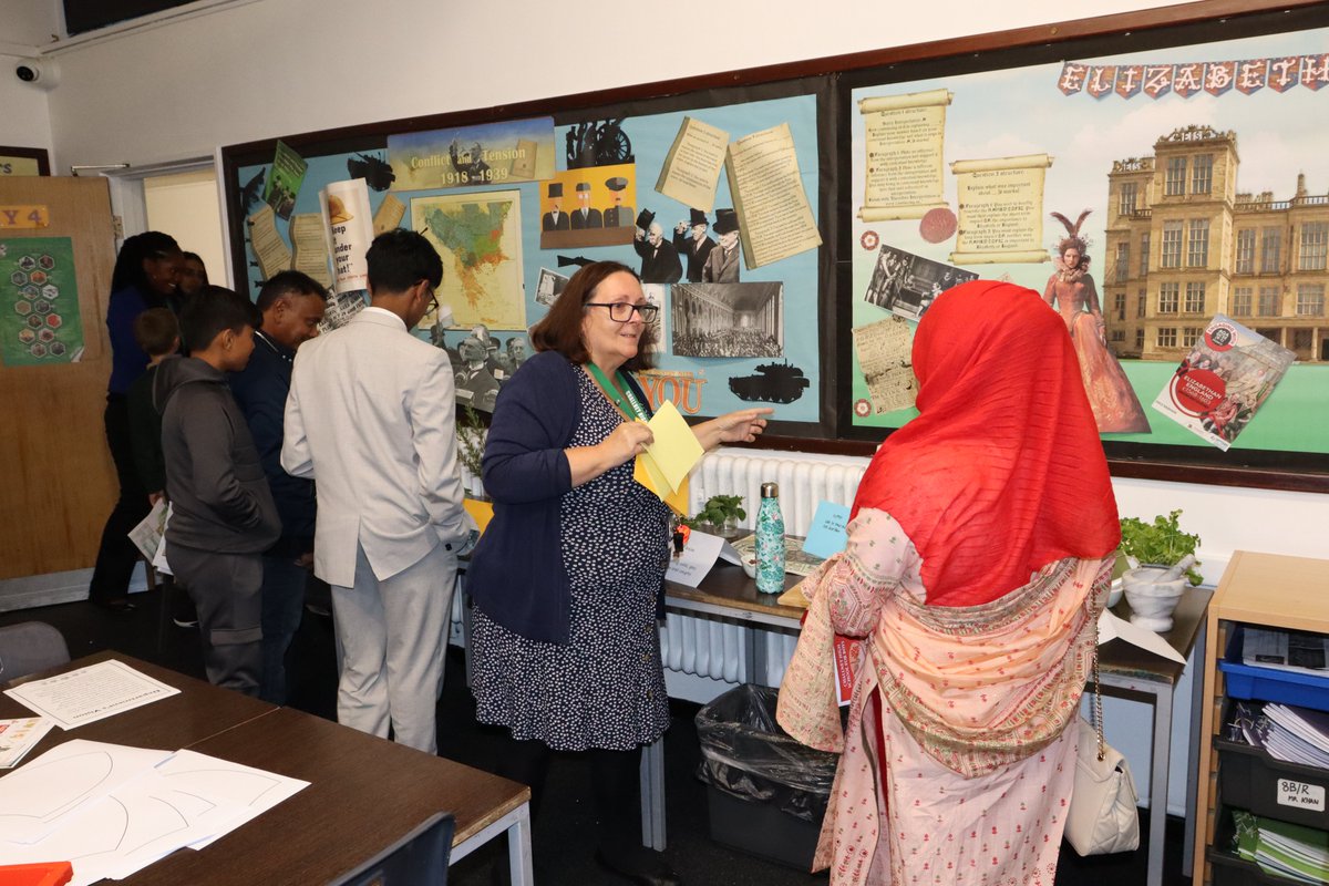 ChallneyBoys's tweet image. This evening is a great chance to see our outstanding school first hand and speak to our dedicated staff and super students #ChallneyGentlemen, about the possibilities that await you @ChallneyBoys. #OpenEvening2023