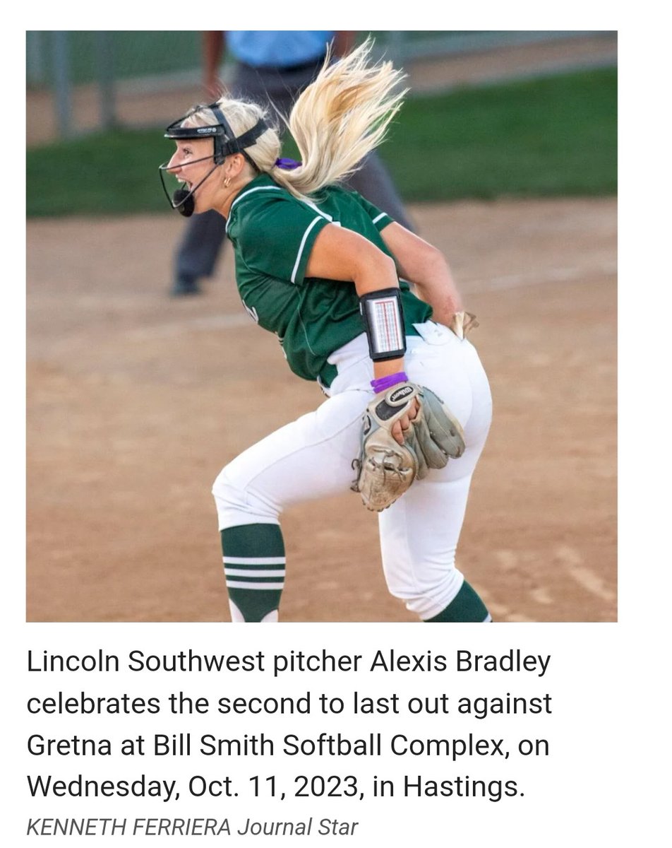 __mikebradley__'s tweet image. Total TEAM effort yesterday! I love the passion and emotion this team has. &quot;Leave it ALL on the Field&quot; @alexis_bradley8 @LSW_Softball