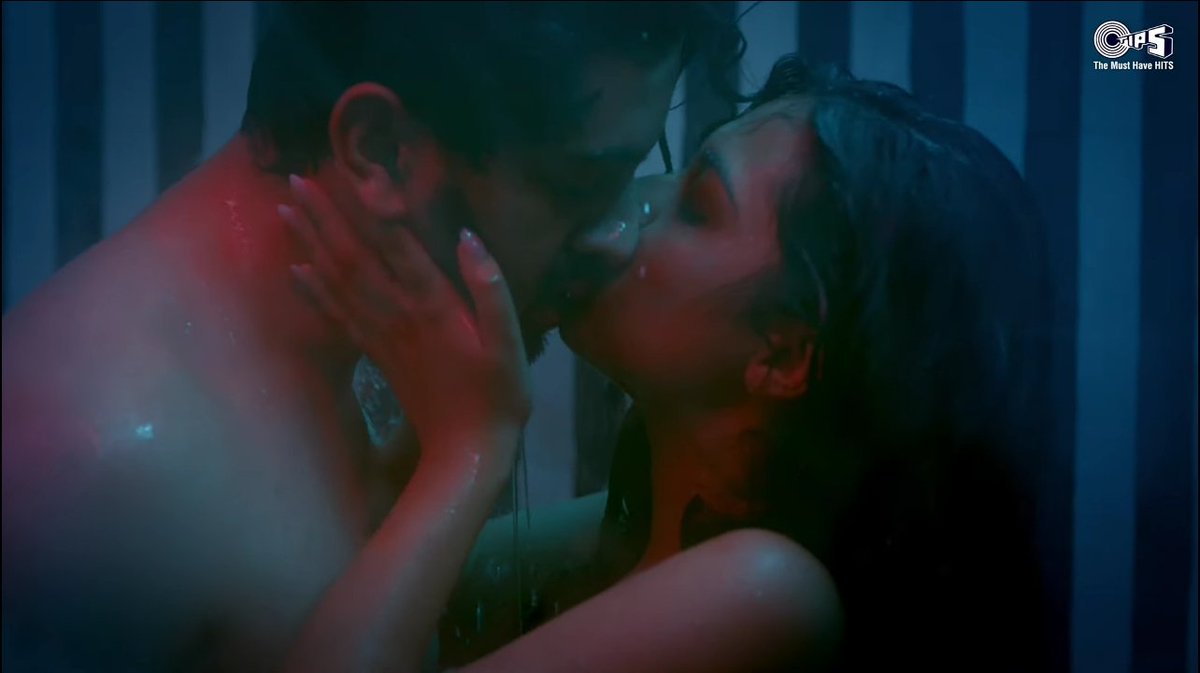 WithhLoveAnnie's tweet image. OMFG THEY REALLY TURNED ON TEH STEAM WITH THE CHEMISTRY 

#ReemSheikh 
#ZainImam