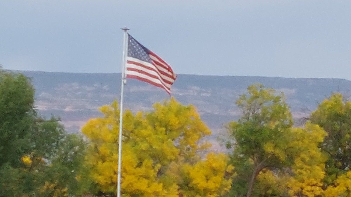 skalfstad's tweet photo. Happy Fall, ya'll. #GodBlessAmerica https://t.co/QZVIdVMqT4