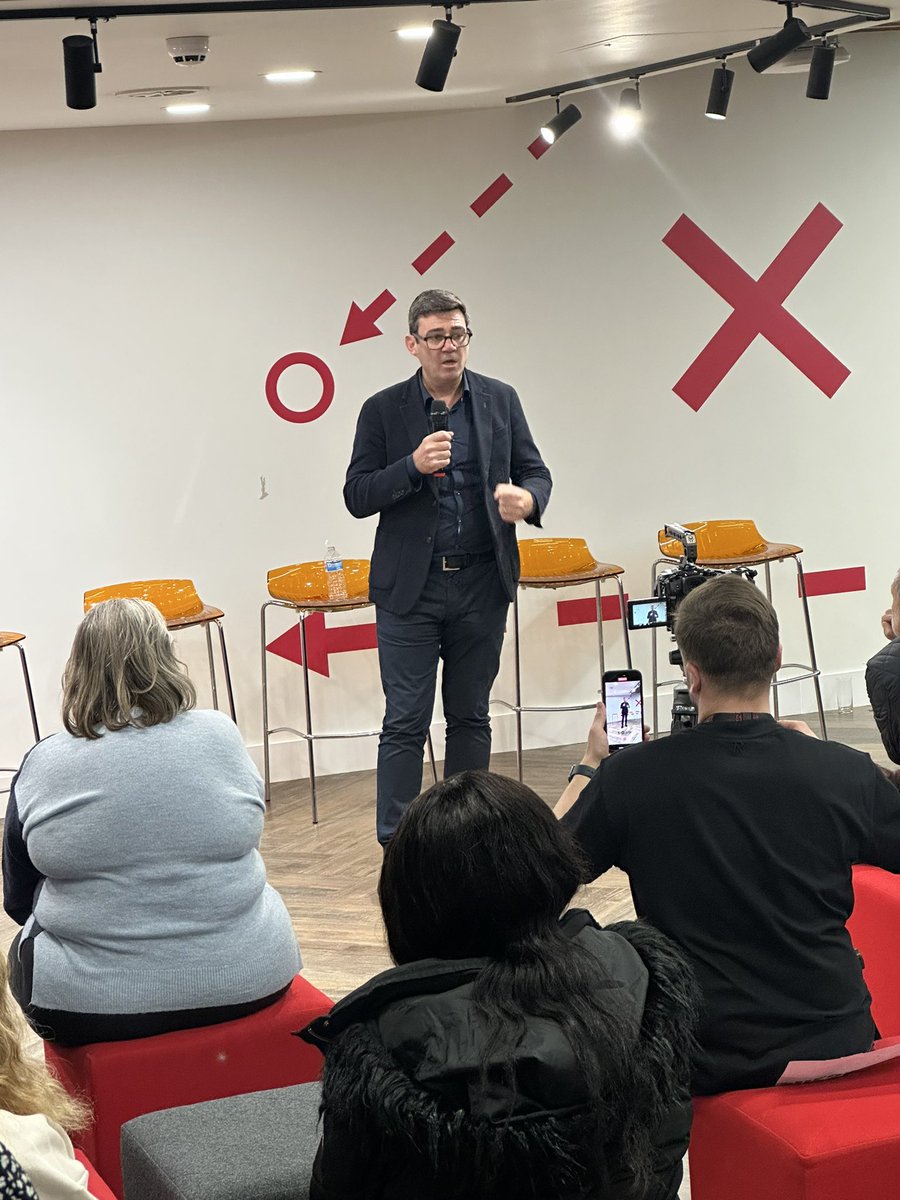 Elizabeth Scott MBE 🐝 tweet media