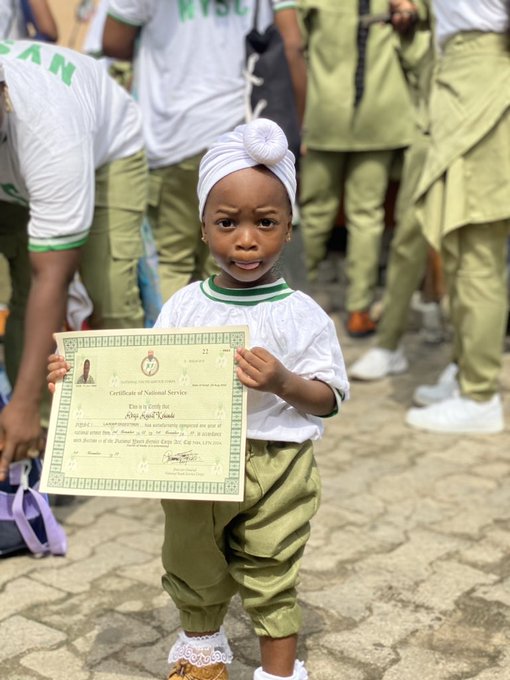 instablog9ja's tweet photo. See the NYSC completion pictures that got people oohing and aahing https://t.co/59bLua9PD6