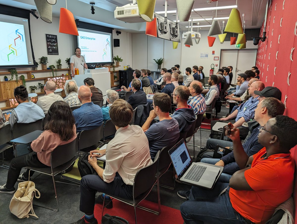 altolabs's tweet photo. salle comble pour notre meetup @GDGCloudParis chez @Google ce soir! #Next23 #GKE #DuetAI #GDG https://t.co/YddvYu0PBp