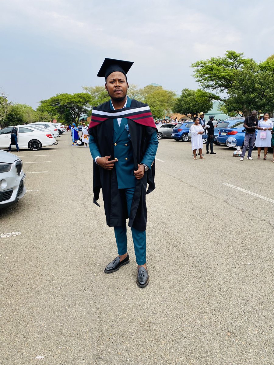 Kay57Mr's tweet photo. TUT Spring Graduation https://t.co/roMCFmgXVV