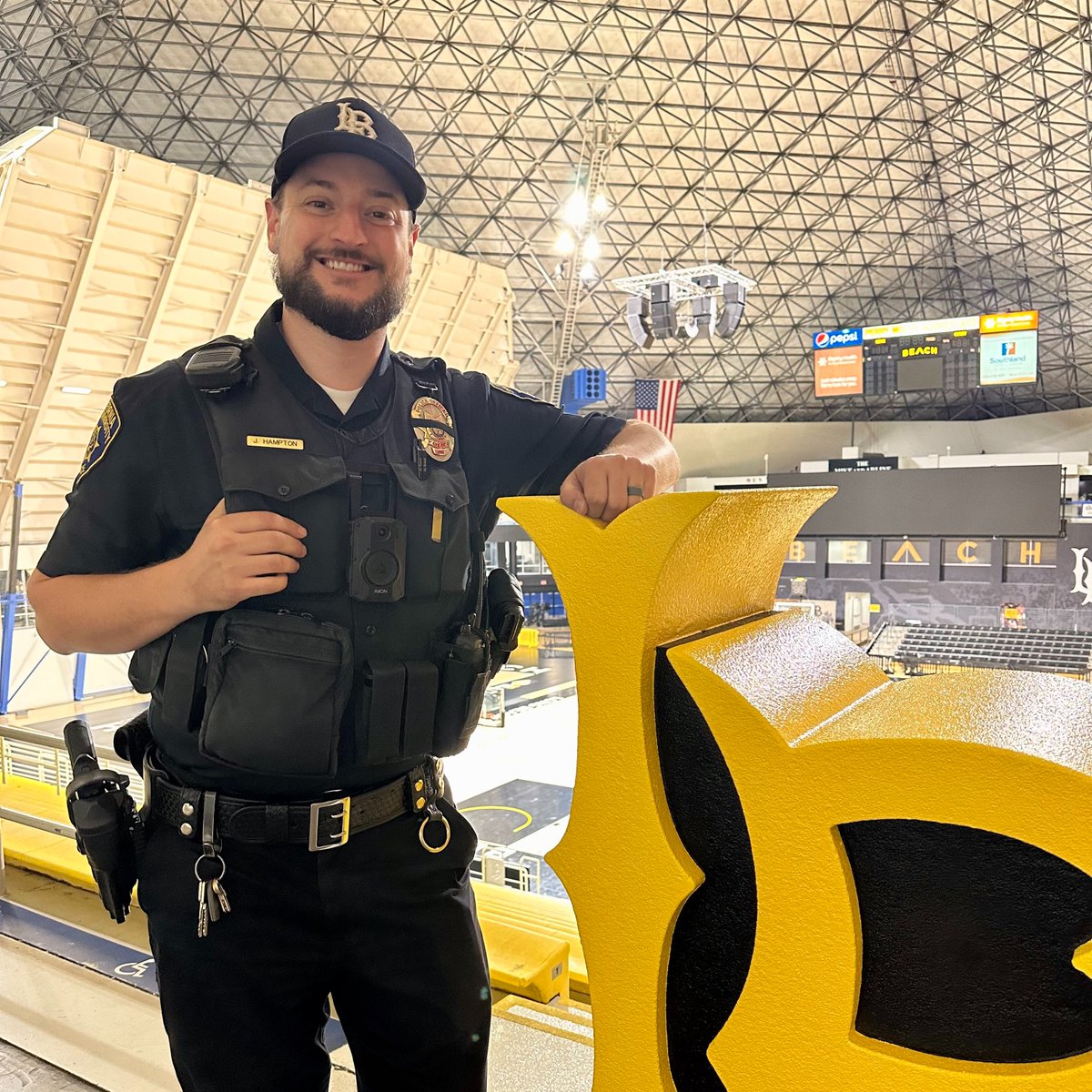 CSULB Police Department 🚔 tweet media