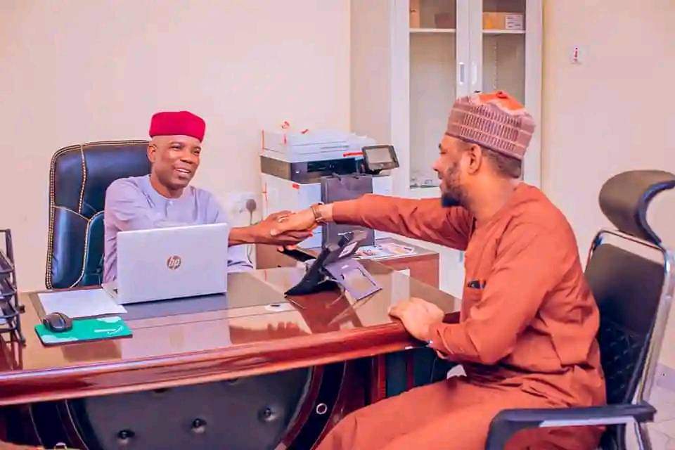 MSTIGombeState's tweet photo. COURTESY VISIT

12-10-2023

The Honourable Commissioner Ministry of Science, Technology and Innovation Dr. Abdullahi Bappah Garkuwa @Dr_Garkuwa paid a Courtesy Visit to Galaxy Backbone North East Regional Office along Ashaka Road, Gombe to strengthen the cordial relationship https://t.co/KnjVS6LA7K