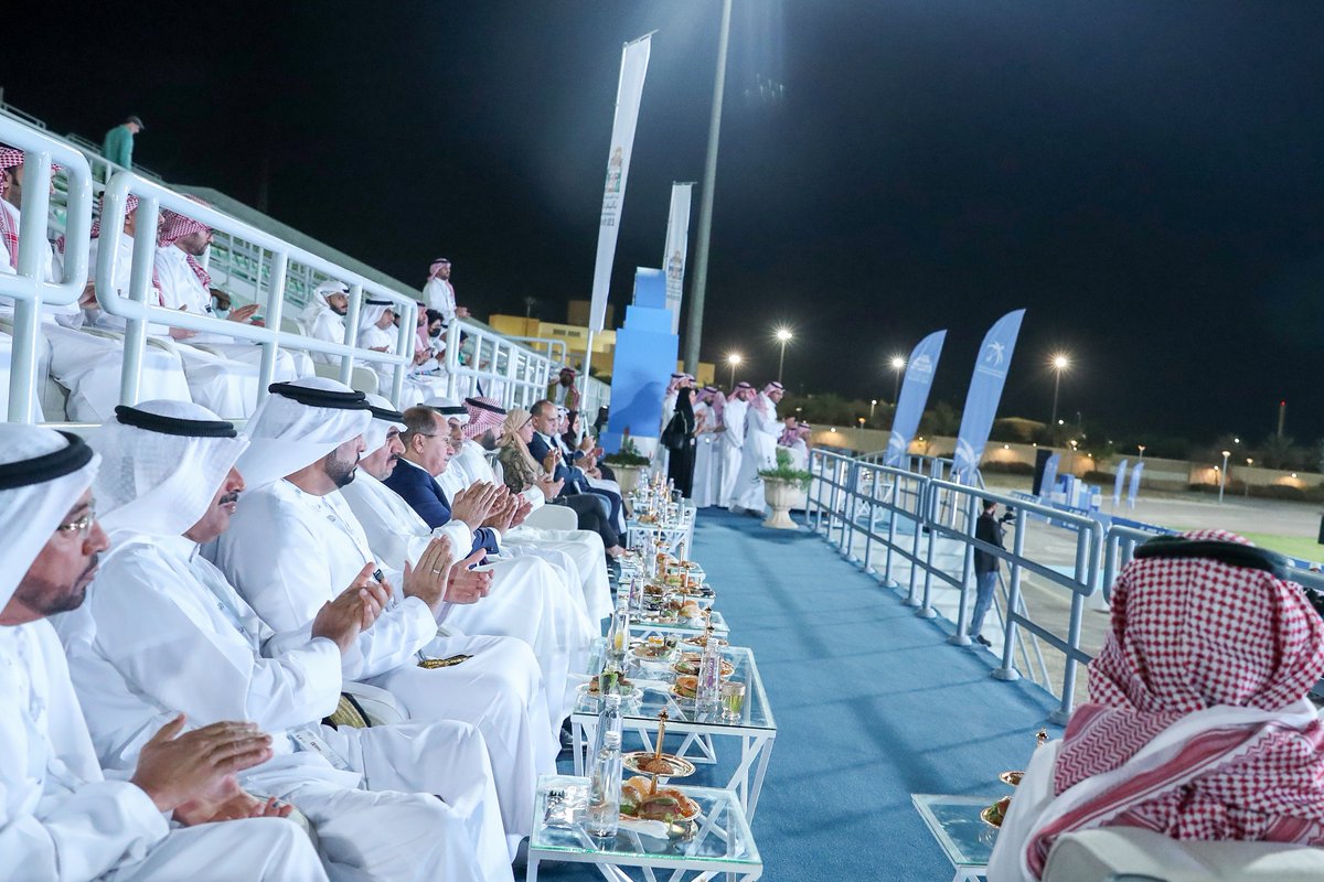 SaudiArcheryFed's tweet photo. 📸 | اختتم اليوم الأول بحفل افتتاح البطولة بحضور:
 
- عبدالعزيز المسعد وكيل الوزارة للشؤون الرياضة والشباب 
- مشعل الحكير رئيس الاتحاد السعودي واتحاد غرب آسيا للسهام 
- إبراهيم الدوسري رئيس الاتحاد العربي للقوس والسهم 
- رؤساء الوفود

#سهامنا_عربية 🏹
#البطولة_العربية13_للرماية_بالقوس_والسهم
#الاتحاد_السعودي_للسهام