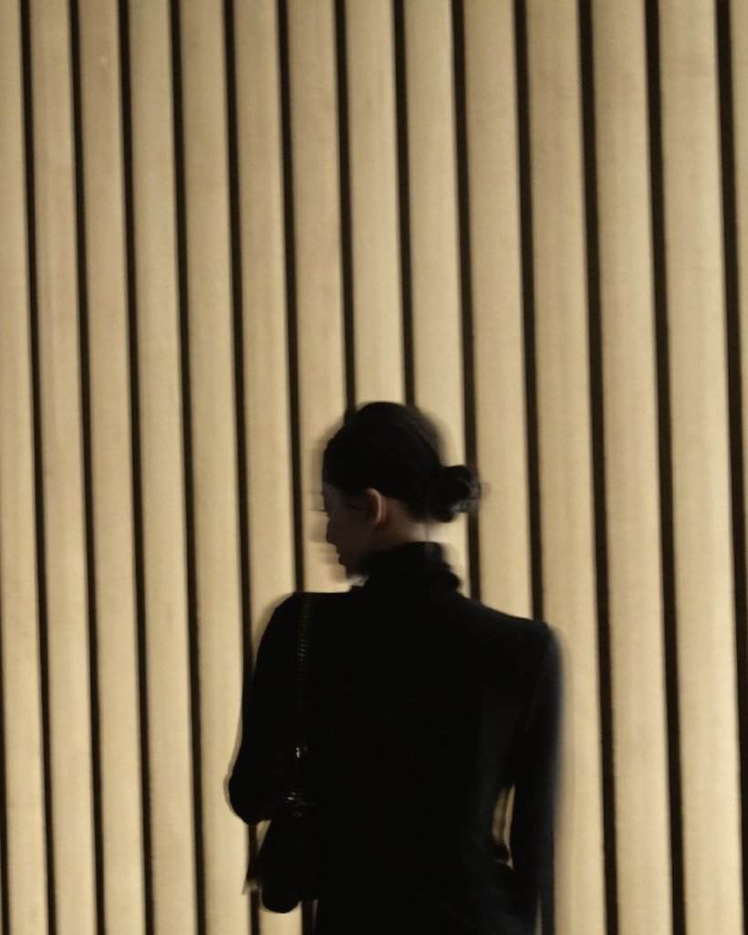 c0deater1's tweet photo. I express my gratitude to YSL for extending an invitation to attend your esteemed exhibition. Being an ardent admirer of exhibitions, I consider it a great💕 DreamHome HomeMakeover InteriorDesign InteriorStyling DecorIdeas #grants #sleeppods #History  
Original: Ziyowng https://t.co/LpCZaOh3bP