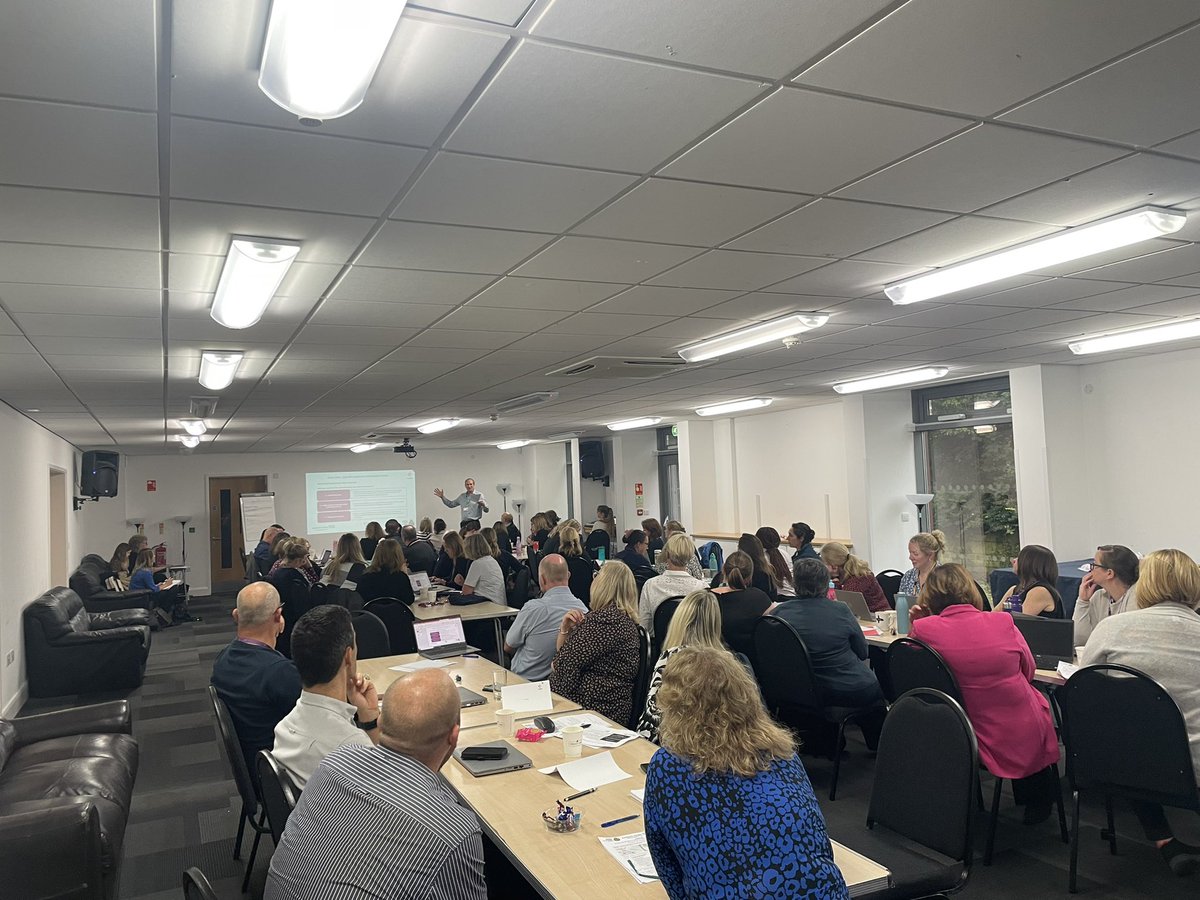 Today we had our second ‘long term condition and specialist services’ fusion event, working together for patients across Hampshire & Isle of Wight - a room full of enthusiasm & passion what a difference this will make. ❤️@Southern_NHSFT @SolentNHSTrust @HIOW_ICS @IOWNHS