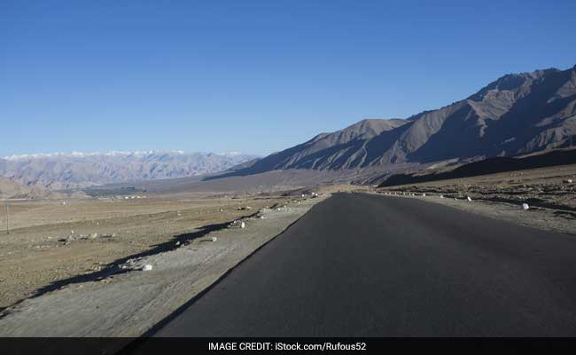 ndtvindia's tweet photo. भारत और चीन के बीच 20वें दौर की सैन्य वार्ता में कोई प्रगति नहीं

https://t.co/tWwl4lcWys https://t.co/LeDT3uJ6Oa