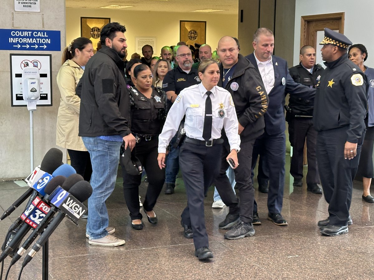 Members of the Chicago Police Department came together to support family and friends of CPD Officer Carlos Yanez Jr. and fallen CPD Officer Ella French at the Leighton Criminal Court building today. Officer Ella French was killed in the line of duty August 7th, 2021. #NeverForget