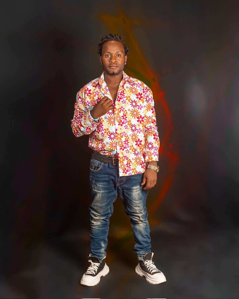 Standing strong 

#Mos_B #Strong #love #Peace