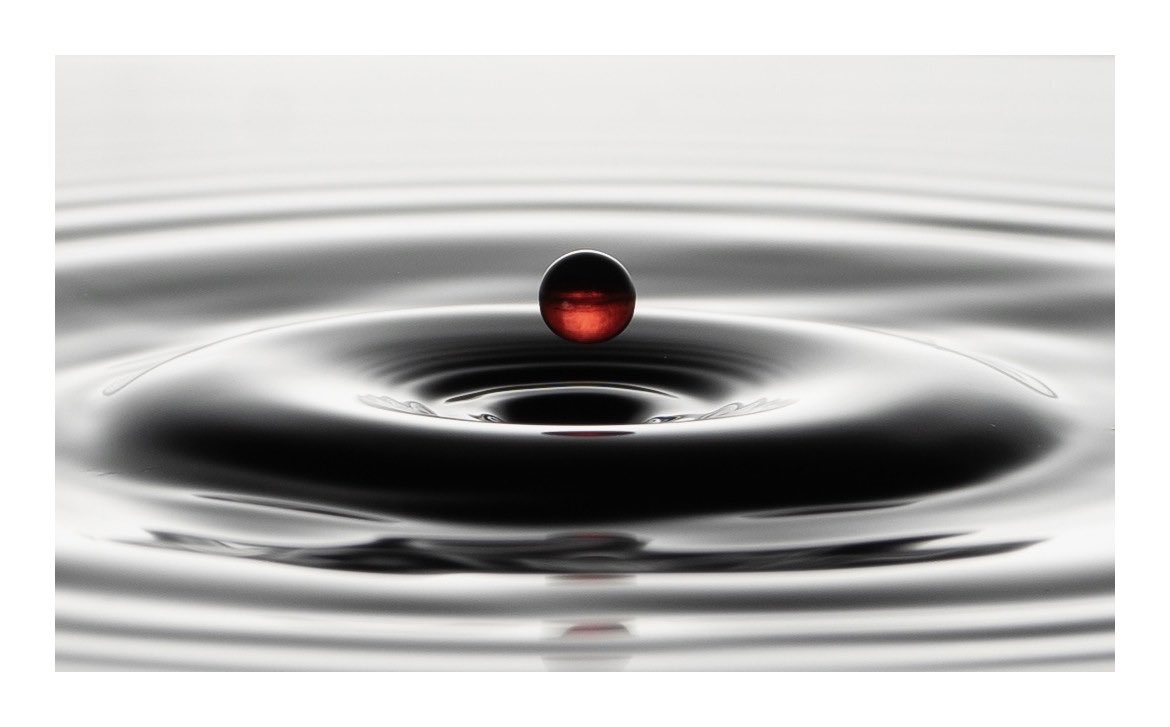cw16photo's tweet photo. Water droplet [ SWIPE —> ]

Taken with Sony a7ii
~~~ 
70mm Macro
ISO 100
F 8.0

#CloseUp #Shape #Circle #GeometricShape #waterdroplets #highspeedsync #sonya7ii #macro70mm #macro #sony #sonyalpha #monochrome #minimal #fineart #sigma #art  #photography #photographer #freezingmotion https://t.co/A9K9QoZbtX