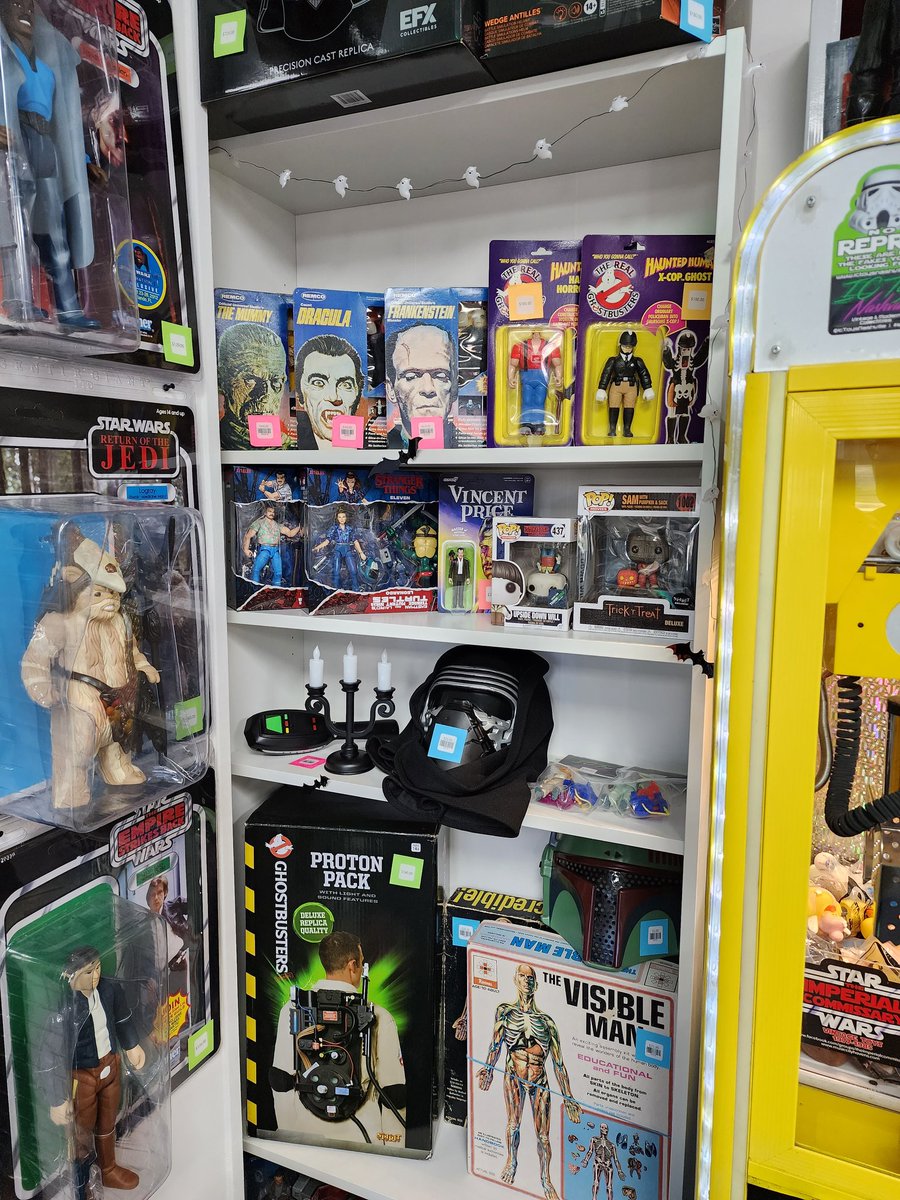 ictoysnashville's tweet photo. 👀 Check out our new Halloween 🎃 section next time you are in the store! We have some spooky 🦇 selections! 👀
#toystore #ghostbusters #funkopop #remco #masks #strangerthings #visibleman #halloween #spookyseason #icToys https://t.co/Tm6VMQUK8x