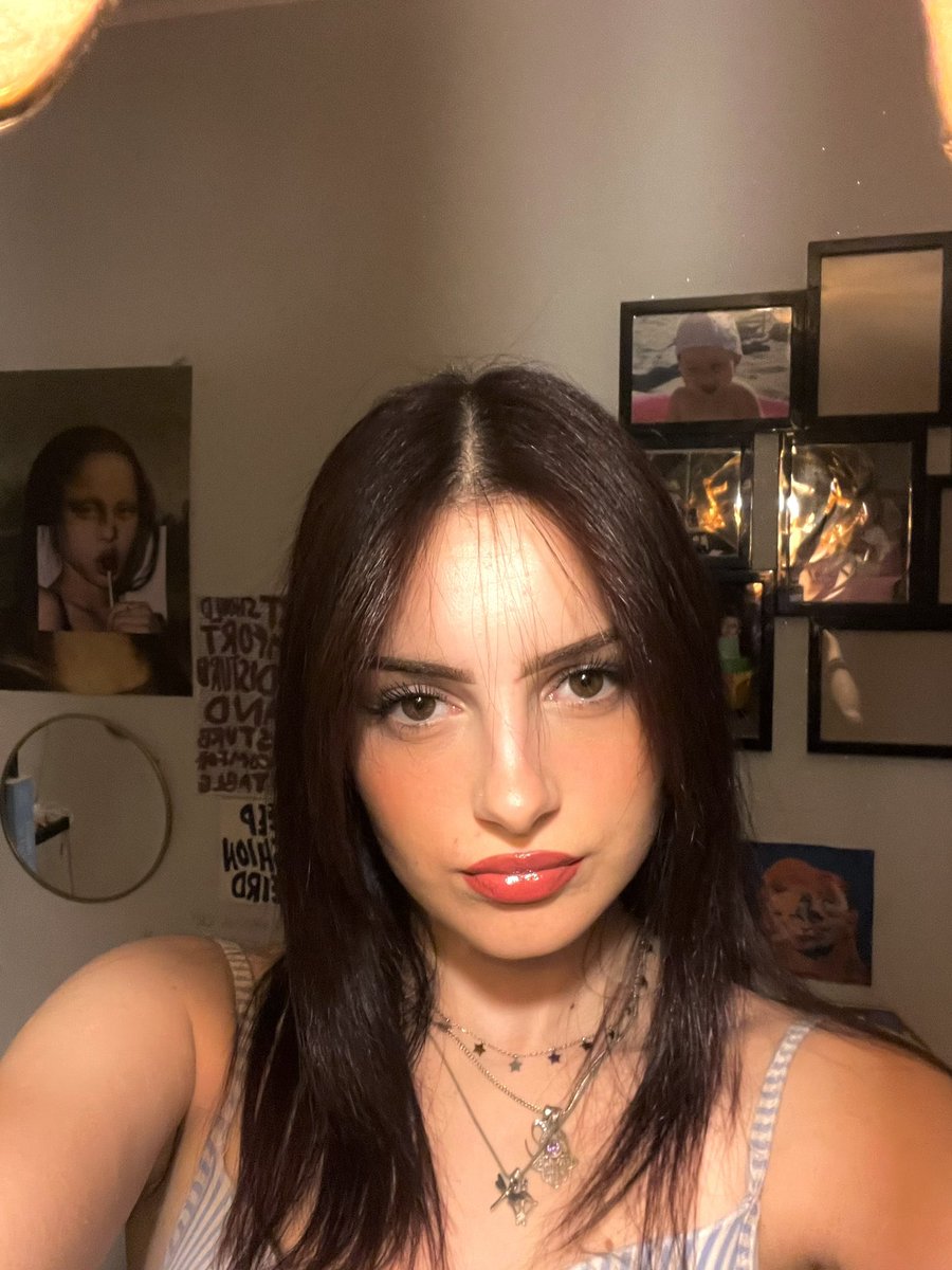 cecia tweet media