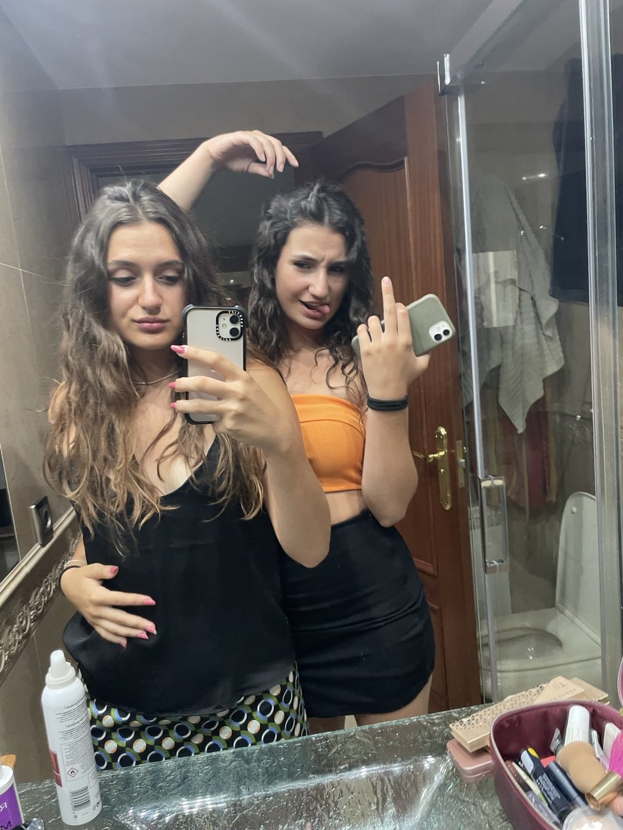 bertaablanc's tweet photo. @_caarloosgil @mariona_2324 ❤️ https://t.co/ZOEPezcd45