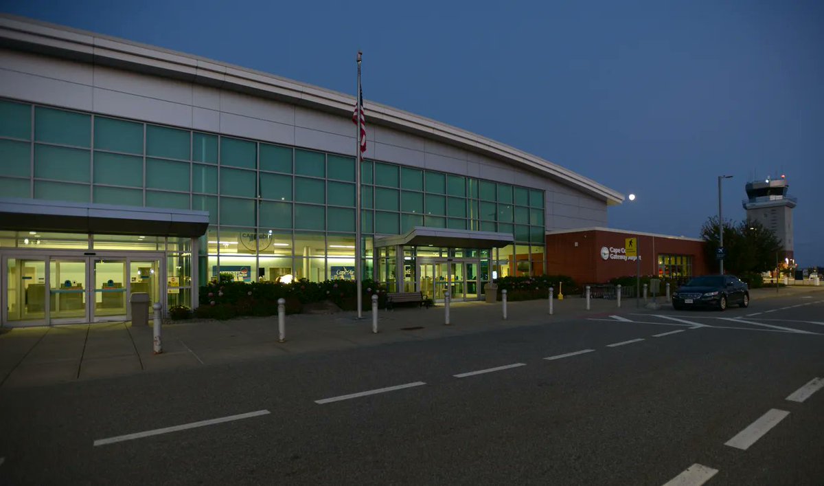 Extra, extra! Cape Cod Gateway Airport sits on 623 acres in Hyannis at the heart of Barnstable, nearly the midway point between the Upper, Mid and Lower Cape. READ all about it <a href="/capecodtimes/">Cape Cod Times</a> 
capecodtimes.com/story/news/202…