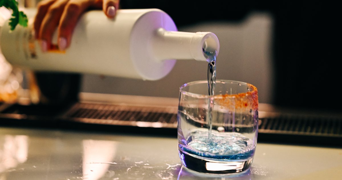 Experience the thrill of a color-changing cocktail with Unicorn Distillery's Butterfly Pea Tequila - the ultimate party trick! ⁠
⁠
#UnicornDistillery #ButterflyPeaTequila #PartyTrick #UnicornTequila #Margarita #CraftSpirits