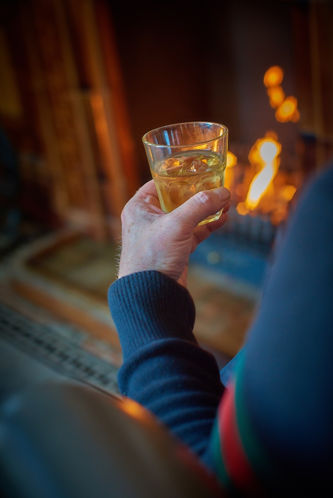 🎶Like whiskey in my glass. Even though it's sitting on ice. It's always gonna burn little too hot real fast🎶

Whatever your tipple, the fireplace in the tile room, is the perfect spot to unwind with friends 🔥

#doctorduncans #liverpool #functionroom #limestreetstation #drink
