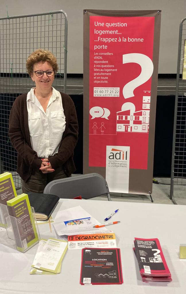 DanyBoyer91's tweet photo. Forum @CDEssonne
Logement et #insertion
✅Pour permettre aux jeunes et aux professionnels de trouver un Max d'informations sur les differents aspects du logement
↪️rouage essentiel à l'insertion et à la lutte contre la précarité
▶️ avec remises prix "le Cllaj fait sa com" 👏 https://t.co/5J4yNEYSOm