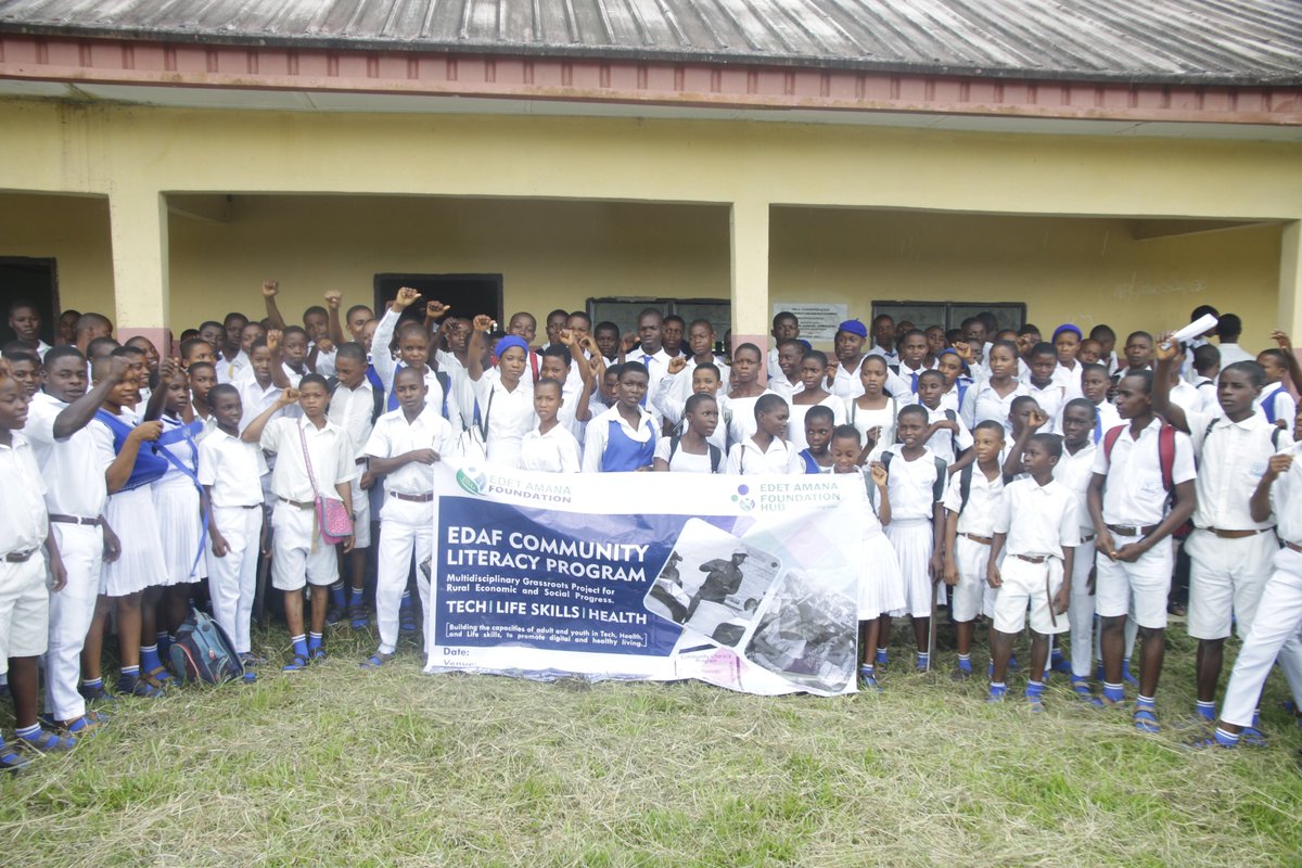 EDAFNG's tweet image. To commemorate the International Day of the Girl Child, the EDAF organized a Community Literacy Program aimed at educating young people on Life Skills, Health, and Digital Literacy at Community Comprehensive Secondary School, Edikor, Udung Uko LGA, Akwa Ibom State.

#EDAF