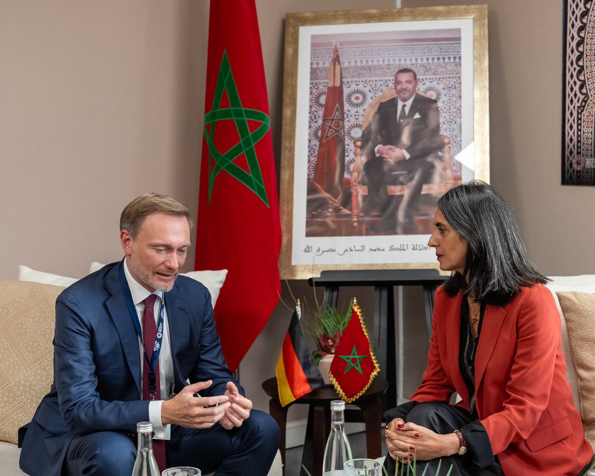Échanges avec M. @c_lindner, Ministre des Finances allemand, en marge des Assemblées annuelles du FMI et du GBM à Marrakech. Soutien post-séisme et coopération internationale ont été au cœur des discussions. #AM2023