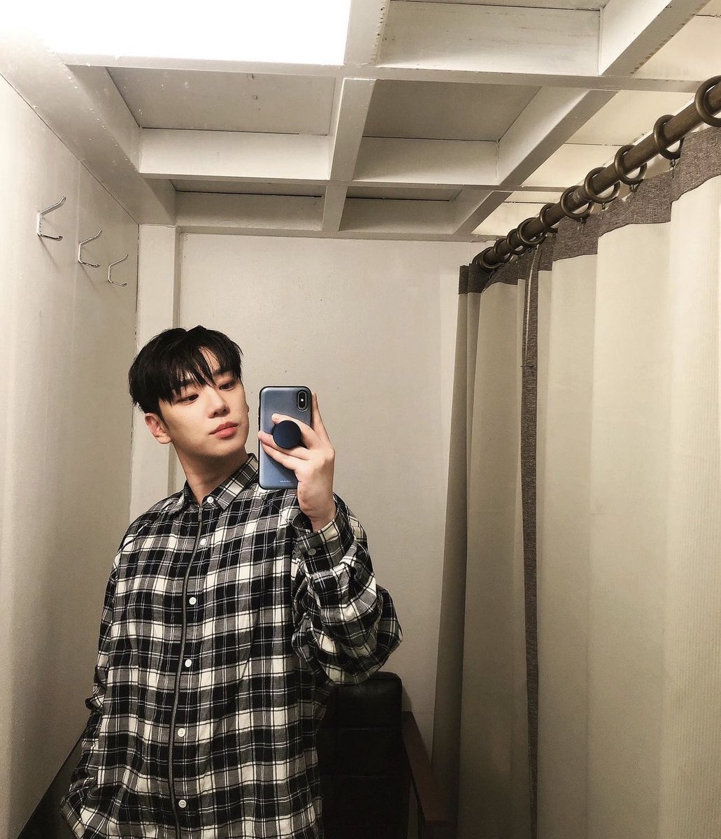 ACEMilitaryProg's tweet photo. Byeongkwan is back and posting ❤️

“☺️☺️”

#ACE @official_ACE7 https://t.co/j807IZTScM