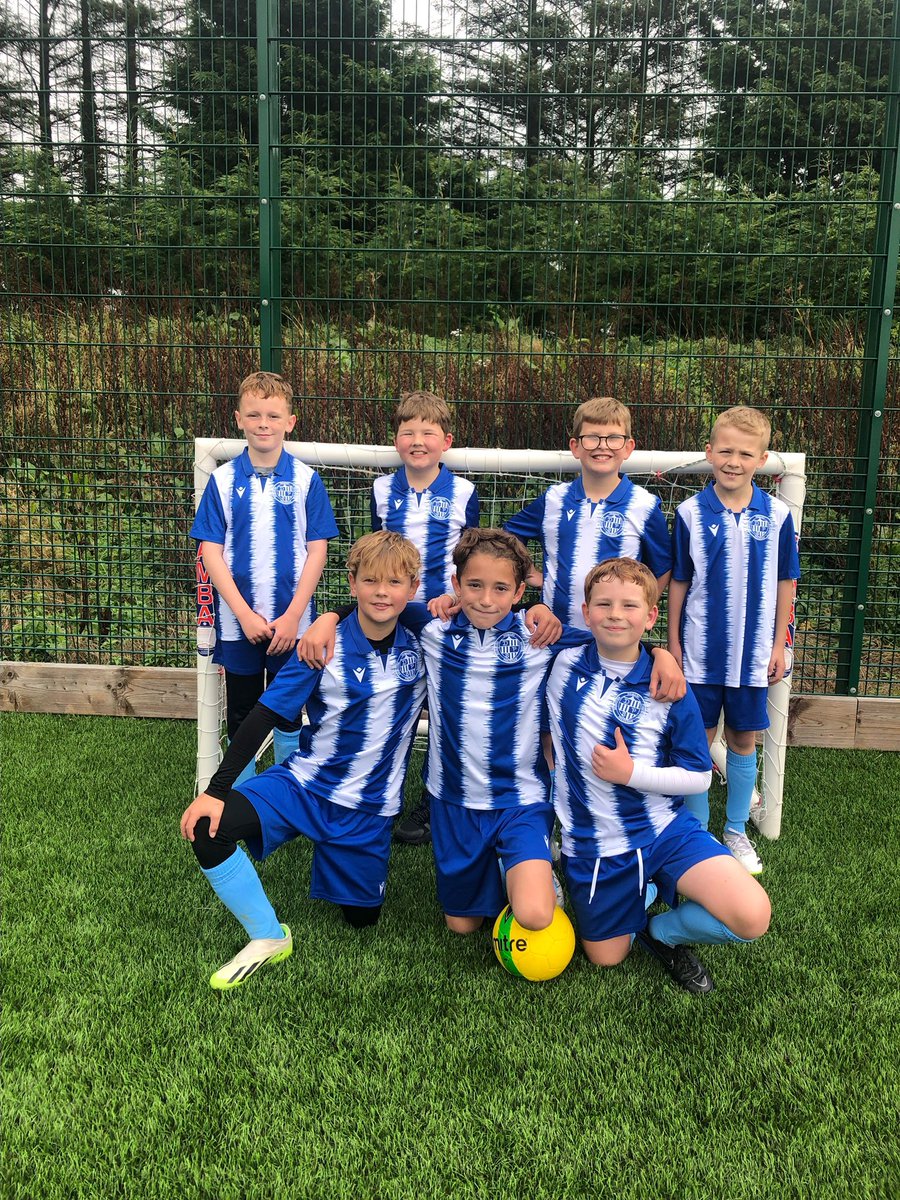 Well done to this group of boys who represented Deighton Primary today in the football festival. They were amazing and worked together as a team, only losing out in the final with the dreaded penalty shoot out! Mrs Harriman and myself were so proud of you.@DeightonPrimary