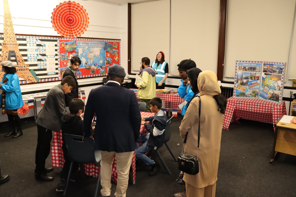 ChallneyBoys's tweet image. THANK YOU
We had a superb turn out for our #OpenEvening2023 tonight, thank you to all of our #ChallneyBoys community who took the time to attend - and also to our incredible staff and super 5⭐️ #ChallneyGentlemen who helped with the event and made us very proud indeed!