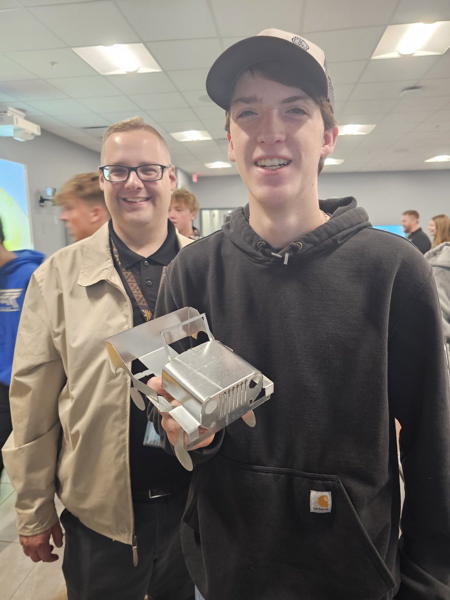 At the Skilled Trades Apprenticeship Expo today. SEP students had a chance for hands-on experiences and an opportunity to talk with many of our local apprenticeships available. #ualocal33 #buildingtrades #1SEP #dsmelectrical347