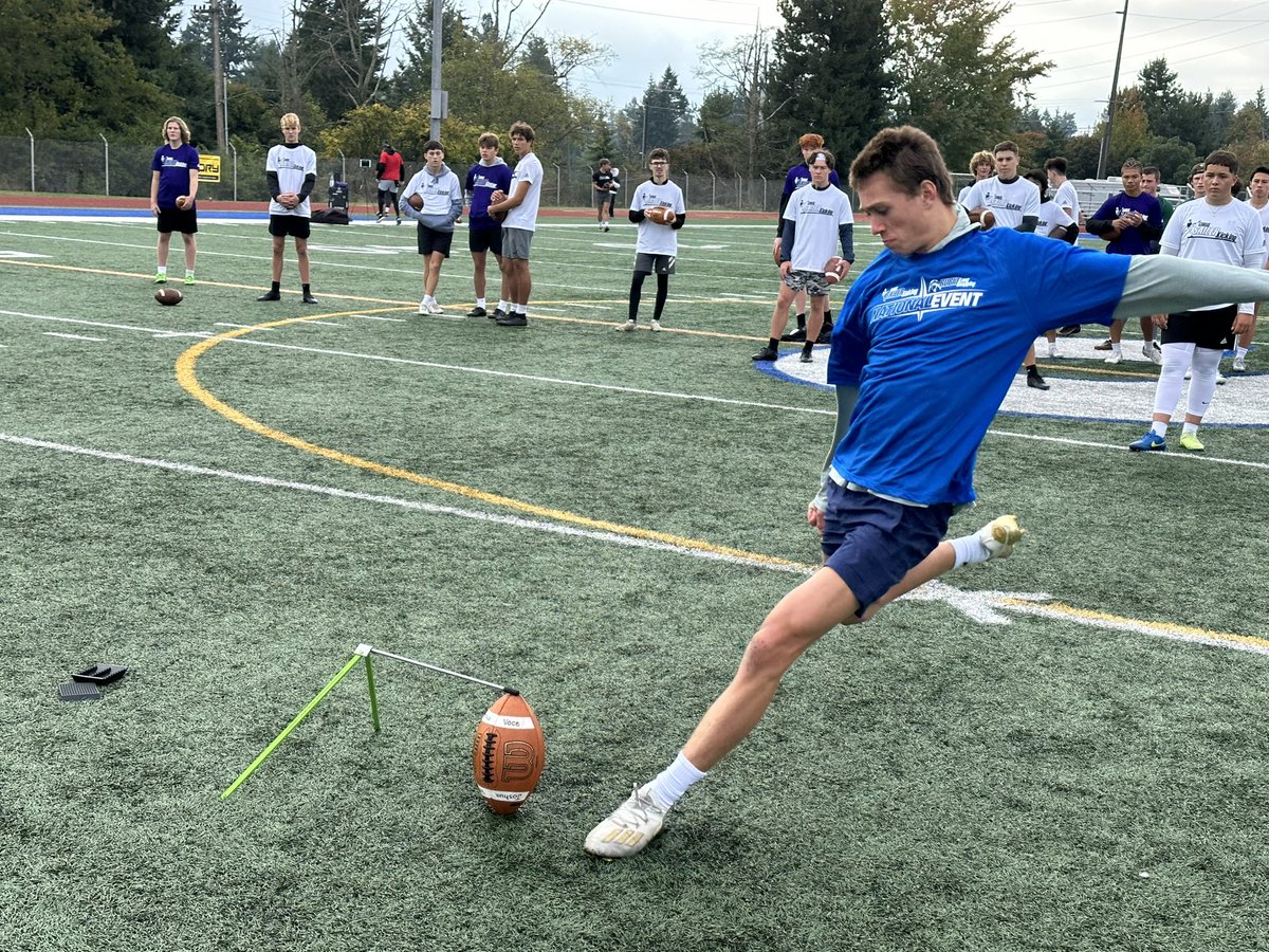 Chris_Sailer's tweet photo. Exposure! The Class of 2025 Rankings are now updated post WA Fall Camp... K. Peters, Hughes, Graziano, Livingston, Ferencz, Leverett, Fratzke, J. Peterson, Reeves, Voce, Velasquez, Sala Ruiz, Colson, A. Larsen &amp; More: https://t.co/LupyHtp8fs Up next, Class of 2026. #TeamSailer https://t.co/3OqNX4ZXVa