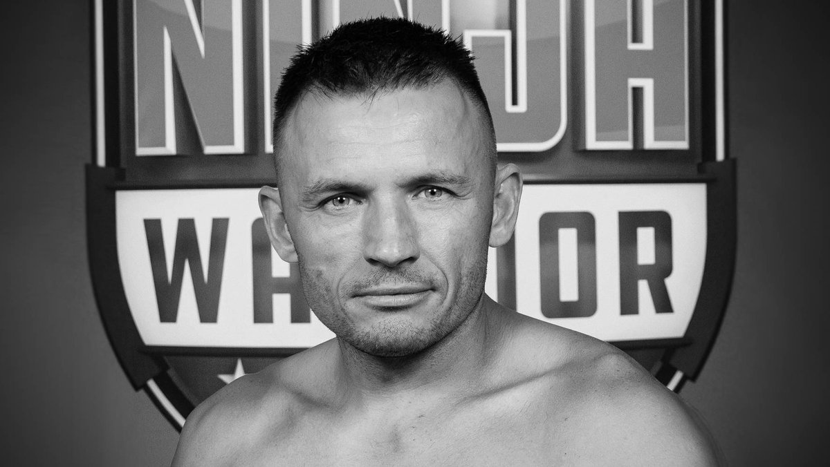 KtoUmarl's tweet photo. Piotr Zabawski (40) - uczestnik kilku edycji programu "Ninja Warrior" w telewizji Polsat. Mężczyzna zginął w wypadku samochodowym pod Kościanem. https://t.co/PnMlTltiAq