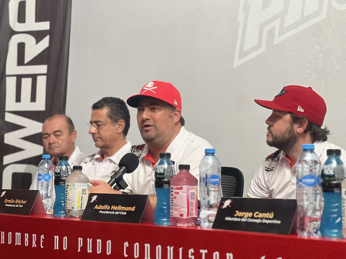 El Presidente de <a href="/LosPiratasMx/">Piratas de Campeche</a> <a href="/Miloricher/">Ermilo Richer</a> sentado base con la reestructuración de los filibusteros para la temporada 2024.