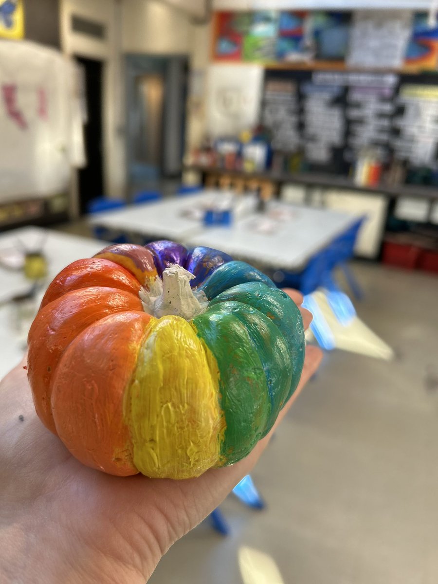 MHS_The_Arts's tweet image. We’ve been so impressed by some homework entries from 7SD and 7MH! If you need a help sheet, please see Mrs Eborall or Miss Payet 🎨 We are looking forward to seeing more pieces in the coming days 🎨 #art #arthomework #colour #colourwheel #ks3 #year7 @MaghullHighsch