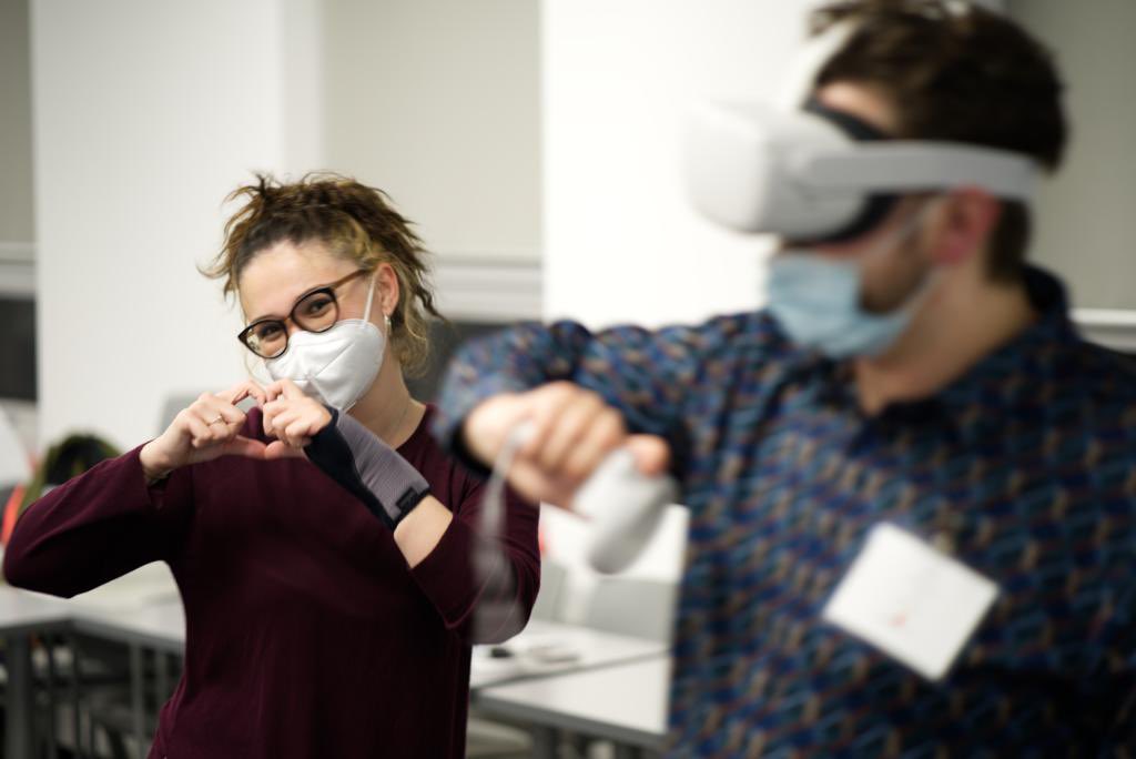 skaraosmanogluu's tweet photo. Are you curious about how to design and implement transition techniques to switch between multiple characters in VR games? Check out our paper “A Matter of Perspective” https://t.co/JVISjlZ8KW at @acmchiplay !

@SCmentowski @uhhhci #chiplay2023 https://t.co/mffGD0AGSq