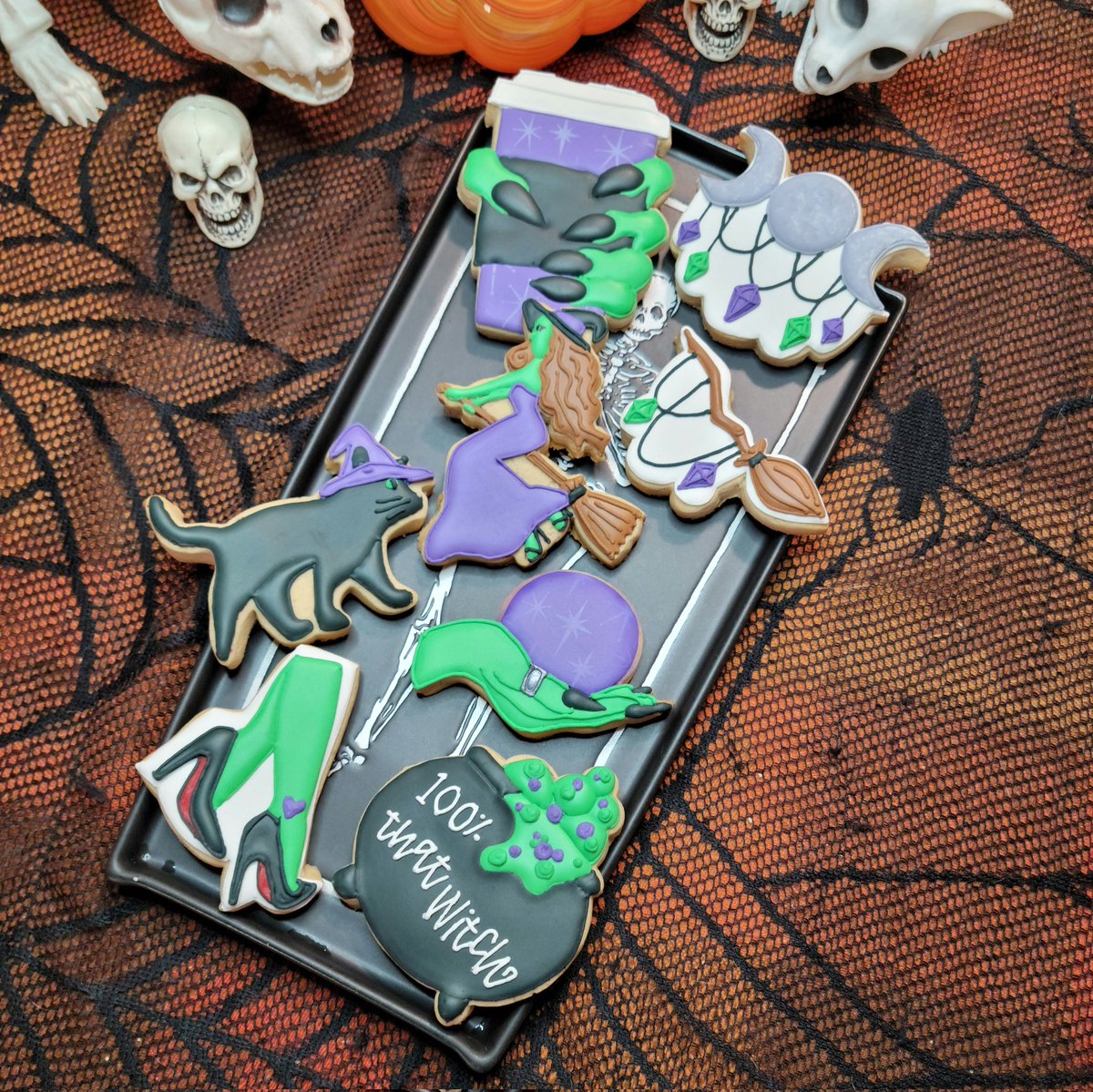 m_m_chouinard's tweet photo. That's right, I'm 100% That Witch 🤣😂🤣 Apple pie cookies with cutters from @lolanocookiecutters,  @littlesistercookie, and @cutitoutcutters. Love how this set came out! #Halloween #spookyseason #royalicingcookies #decoratedcookies https://t.co/eC6B5TP2UJ