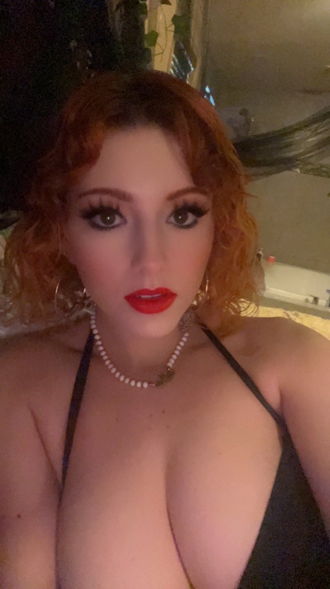 KeelyRoseOF's tweet photo. Kareoke night @sagebrushranch 🔥come through and have some fun 🤩 😉😉 https://t.co/GILabXl6Fc