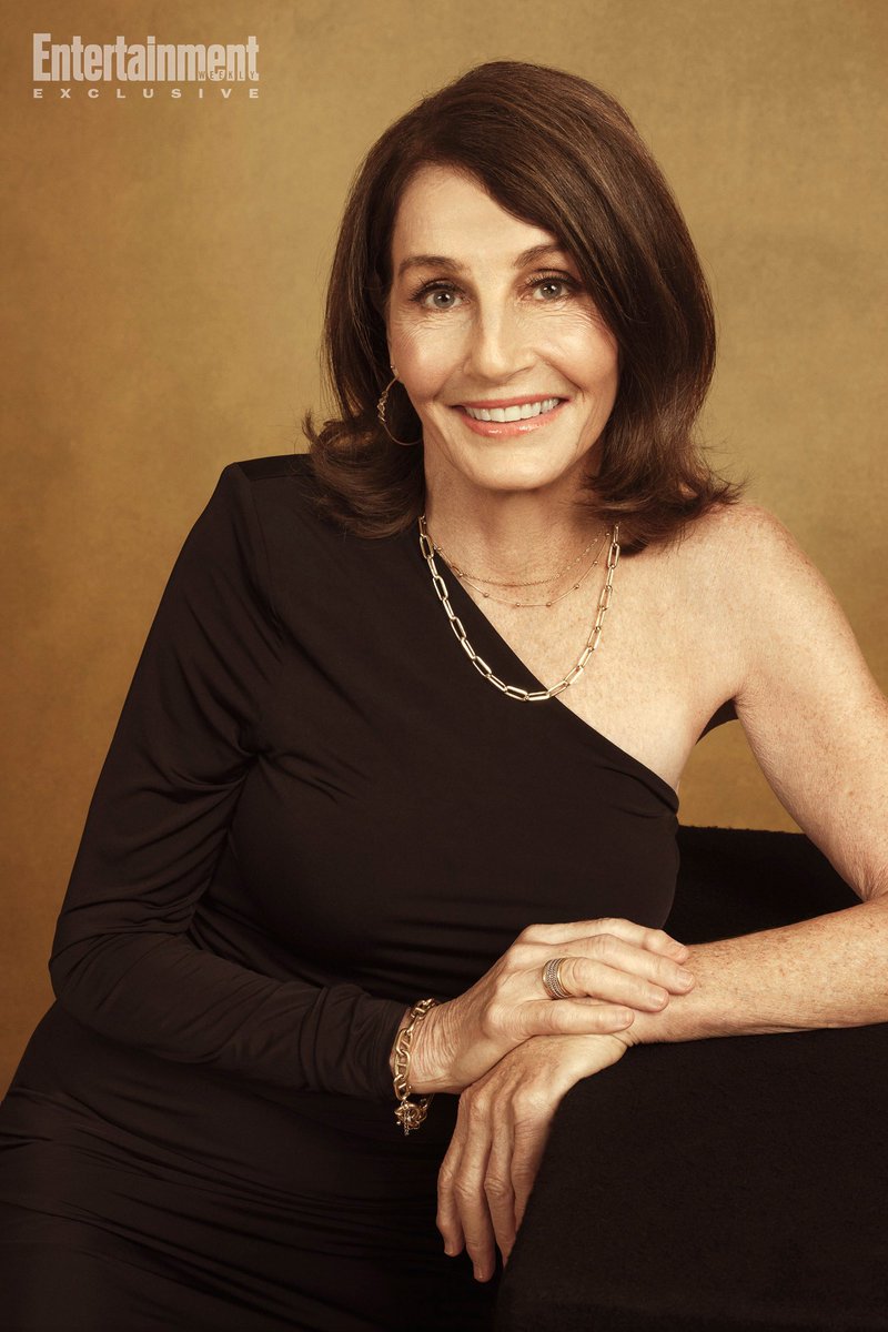 TheeMaryWilson's tweet image. We’re definitely watching Caitlin Jenner and Kris Jenner compete for Gerry #goldenbachelor