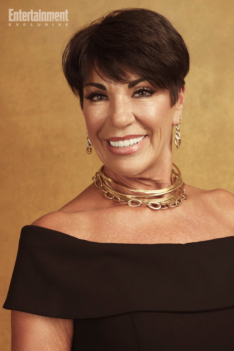 TheeMaryWilson's tweet image. We’re definitely watching Caitlin Jenner and Kris Jenner compete for Gerry #goldenbachelor