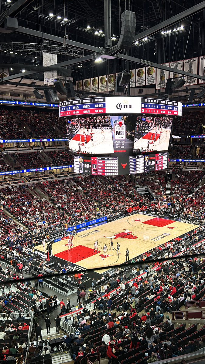 kleppster2's tweet photo. Watching the game rn @DNVR_Nuggets https://t.co/oPIQpEz9E8